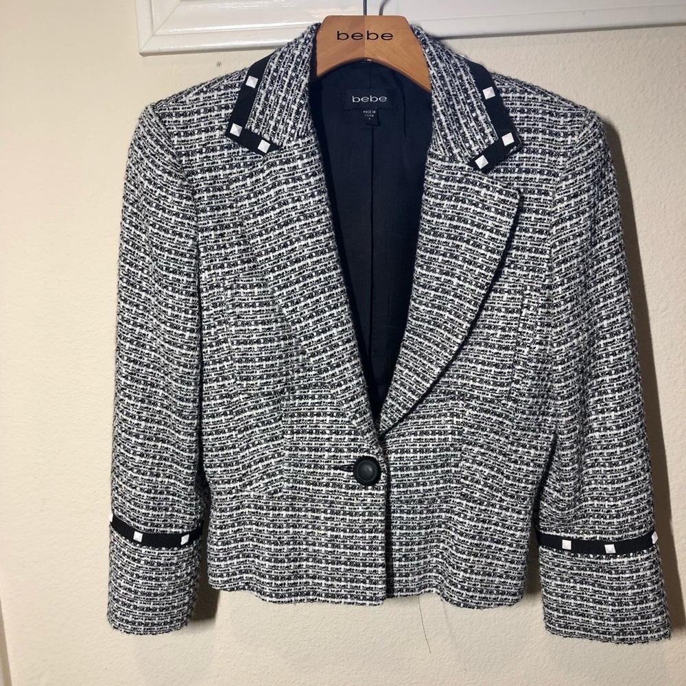 Bebe blazer (size 6)